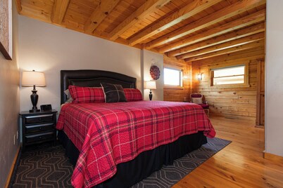 Riverfront Log Cabin on the Stillwater River – Absarokee, MT; Fishing & Hunting