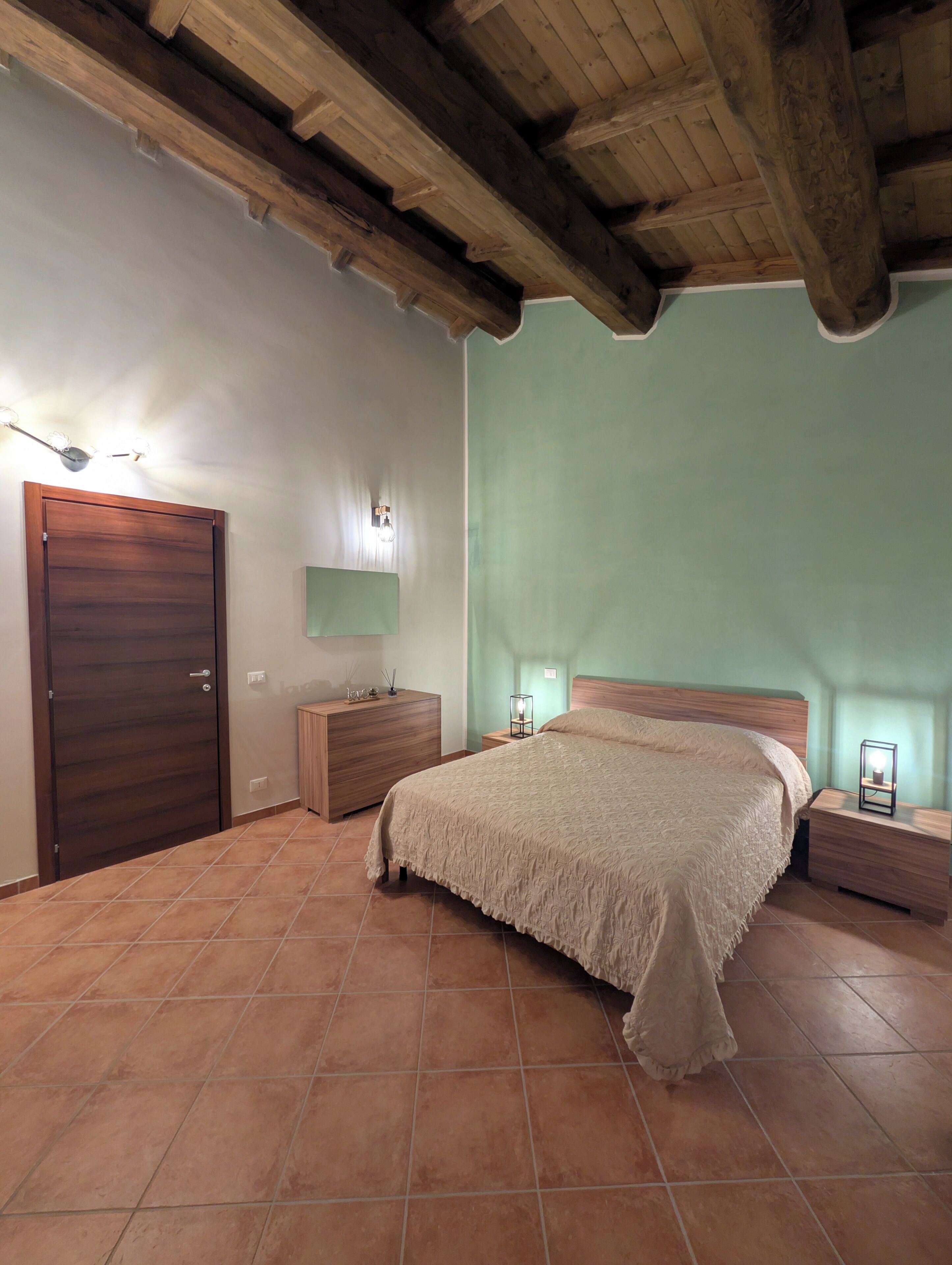 Deluxe kamer, 1 queensize bed, airconditioning, uitzicht op bergen