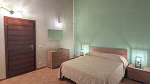 Deluxe kamer, 1 queensize bed, airconditioning, uitzicht op bergen