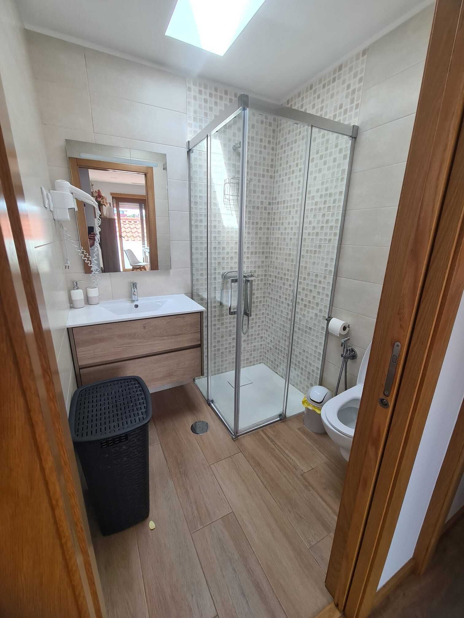 Shower, towels