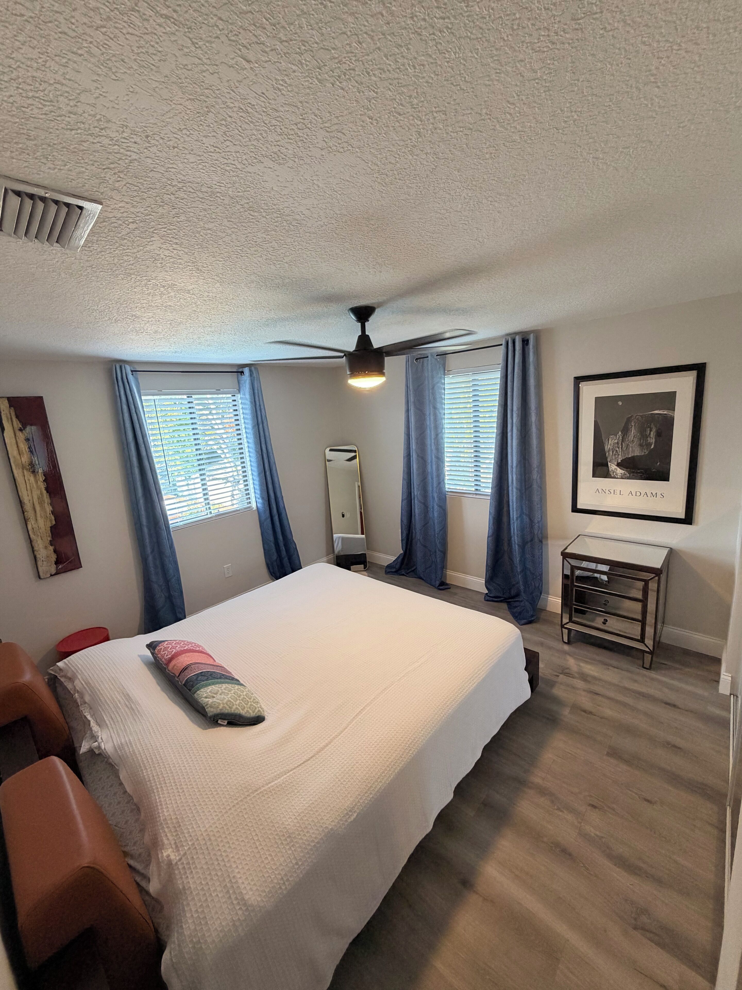 2 bedrooms, WiFi, bed sheets