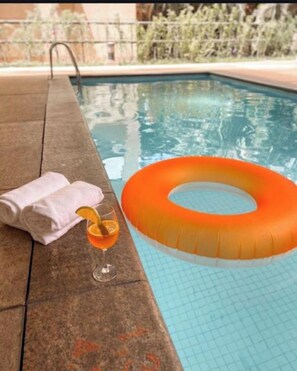 Piscina interna, piscina externa