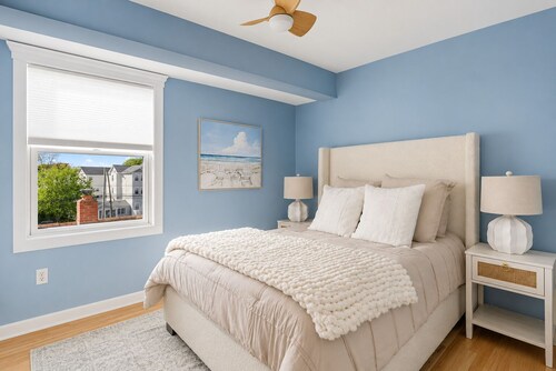 Oceanfront Luxury Retreat 7BR • 7BA Rooftop Terrace Steps to TYDE Venue