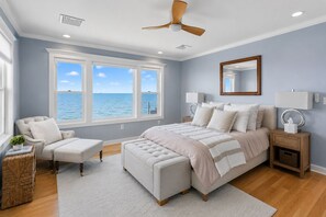 7 bedrooms, WiFi, bed sheets