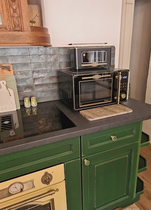 Private kitchen - Newly Renovated Apartment in the Old Town (Landsberg am Lech)