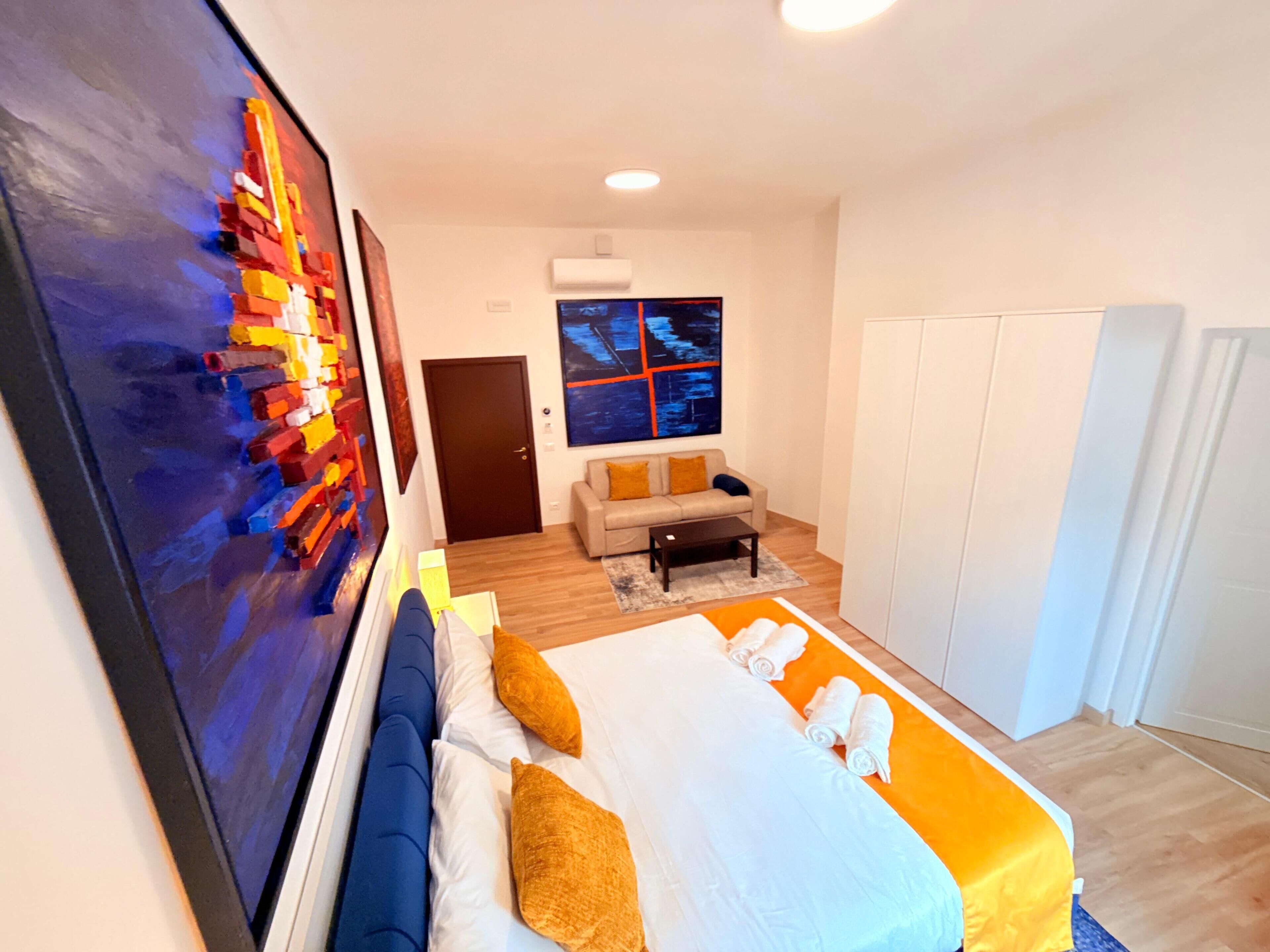 Luxury Suite, City View