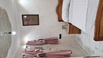 3 bedrooms, WiFi