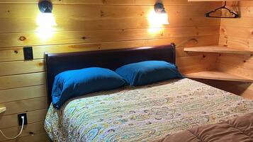3 bedrooms, in-room safe, bed sheets