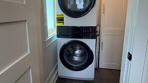 Unclassified image, 3 of 38, button - NEW! 8 Min Walk to 12South/Belmont + Quick drive to Broadway + Free Parking (Nashville)