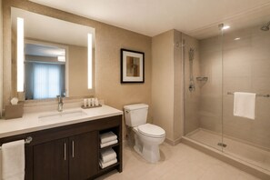 Bathroom - Bright 1BR Downtown Suite Near Toronto’s Entertainment District (Toronto)