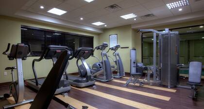 Multi-Room Suite w/ Full Kitchen | Free Breakfast
