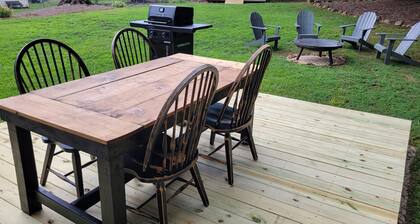Trailside Hike & Bike Haven - 0.1 Mile from the Swamp Rabbit Trail!
