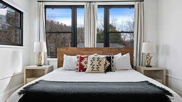 1 bedroom, iron/ironing board, WiFi (free), bed sheets