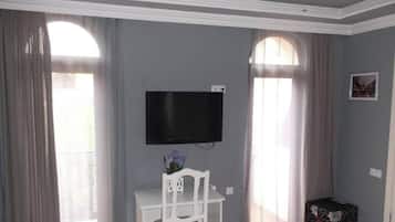 Chambre Double Deluxe, balcon, vue ville | Intérieur
