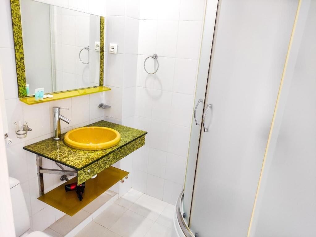 Chambre Double Deluxe, balcon, vue ville | Salle de bain
