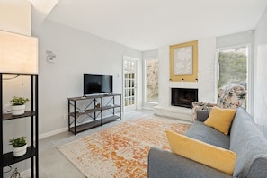 Living area - Retro Cottage 174 w/ Pool! (San Antonio)