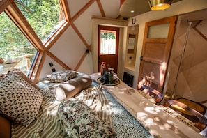 1 bedroom, travel crib, WiFi (free), bed sheets
