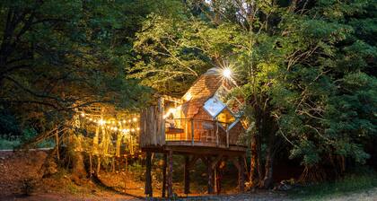 La Pomme de Pin Perchée – Vercors Treehouse