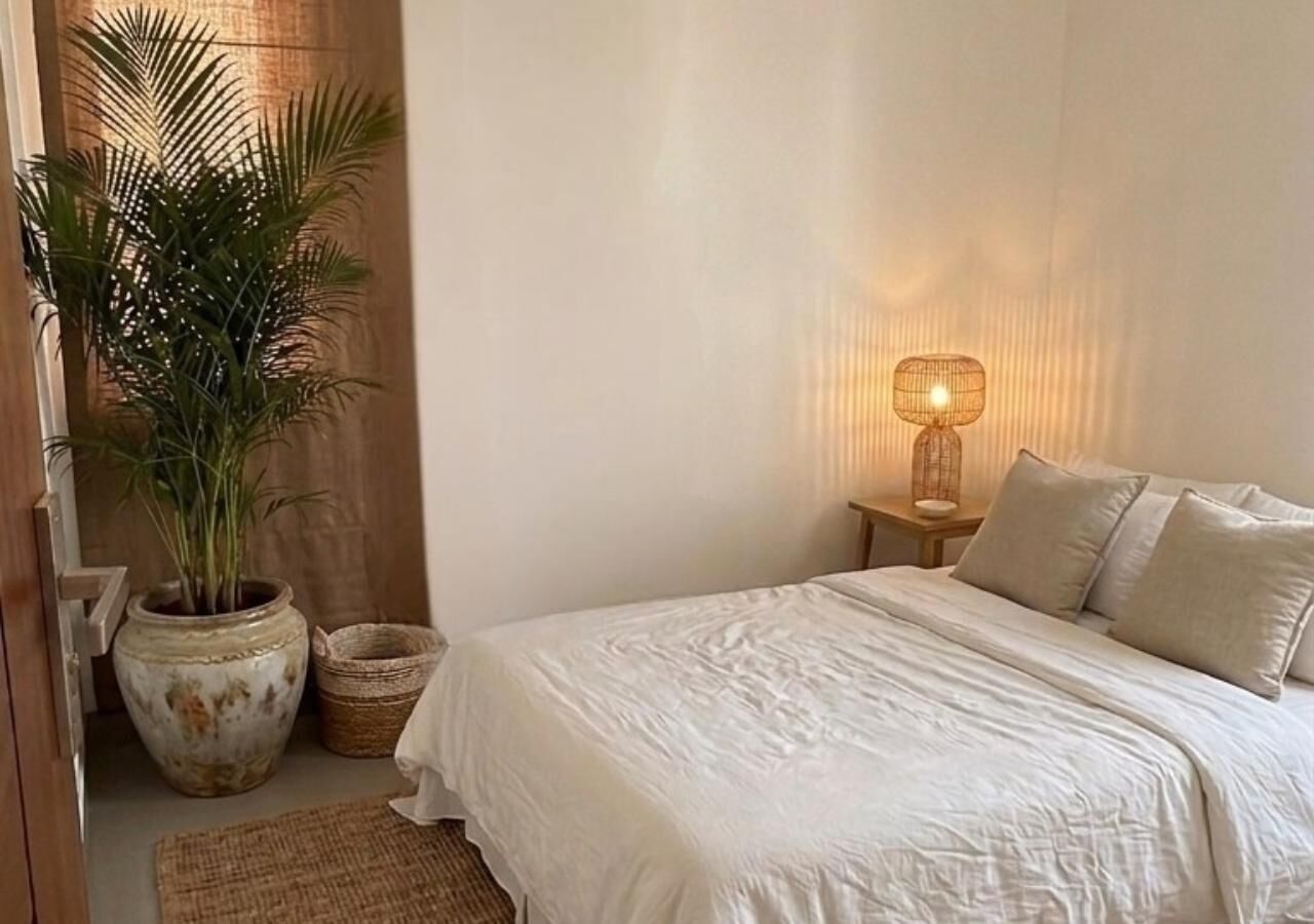 4 bedrooms, WiFi (free), bed sheets
