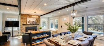 Luxe Highlands Hot Tub Retreat w Fire Pit!
