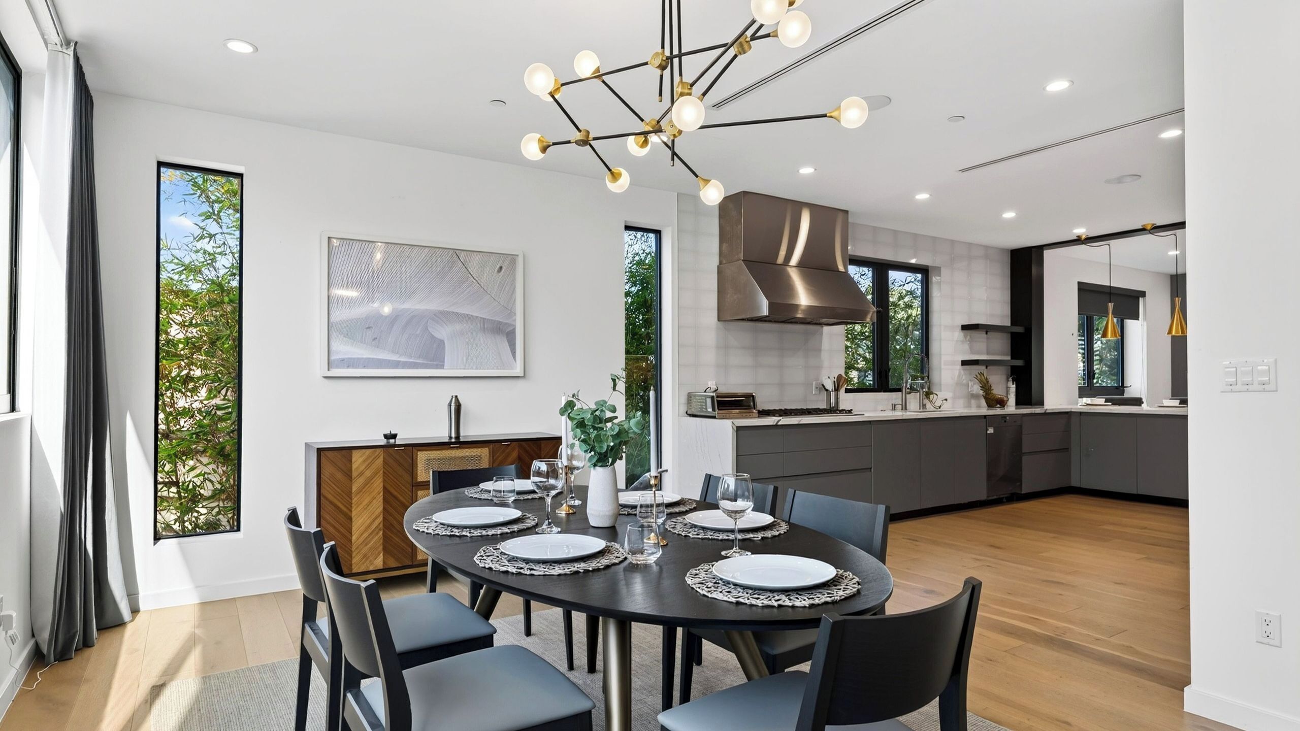 Talo (4 Bedrooms) | Sisätilat