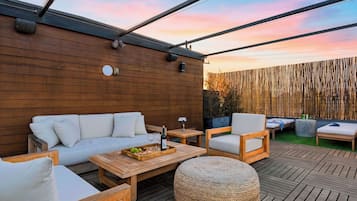 House (4 Bedrooms) | Front of property