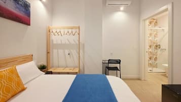 Double Room | Meja, seterika/papan seterika, Wi-fi percuma
