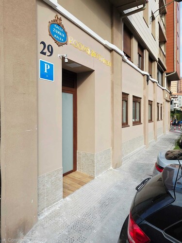 Bilbao ROOMS & KITCHEN Zurbaran