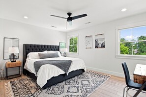 4 bedrooms, iron/ironing board, WiFi (free), bed sheets