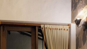 Unclassified image, 4 of 31, button - Lakefront House - Toca (Boyacá) (Toca)