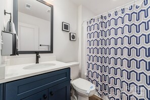 Bathroom - Sleeps 9 · New 2024 Build · 8 Min to Airport & Uptown · Fenced Yard · Dogs OK (Charlotte)