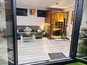 Interior - Stylish costal escape stay with sea breeze views. (Brighton)