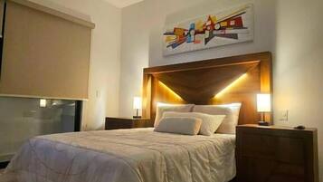 In-room safe, soundproofing, free WiFi