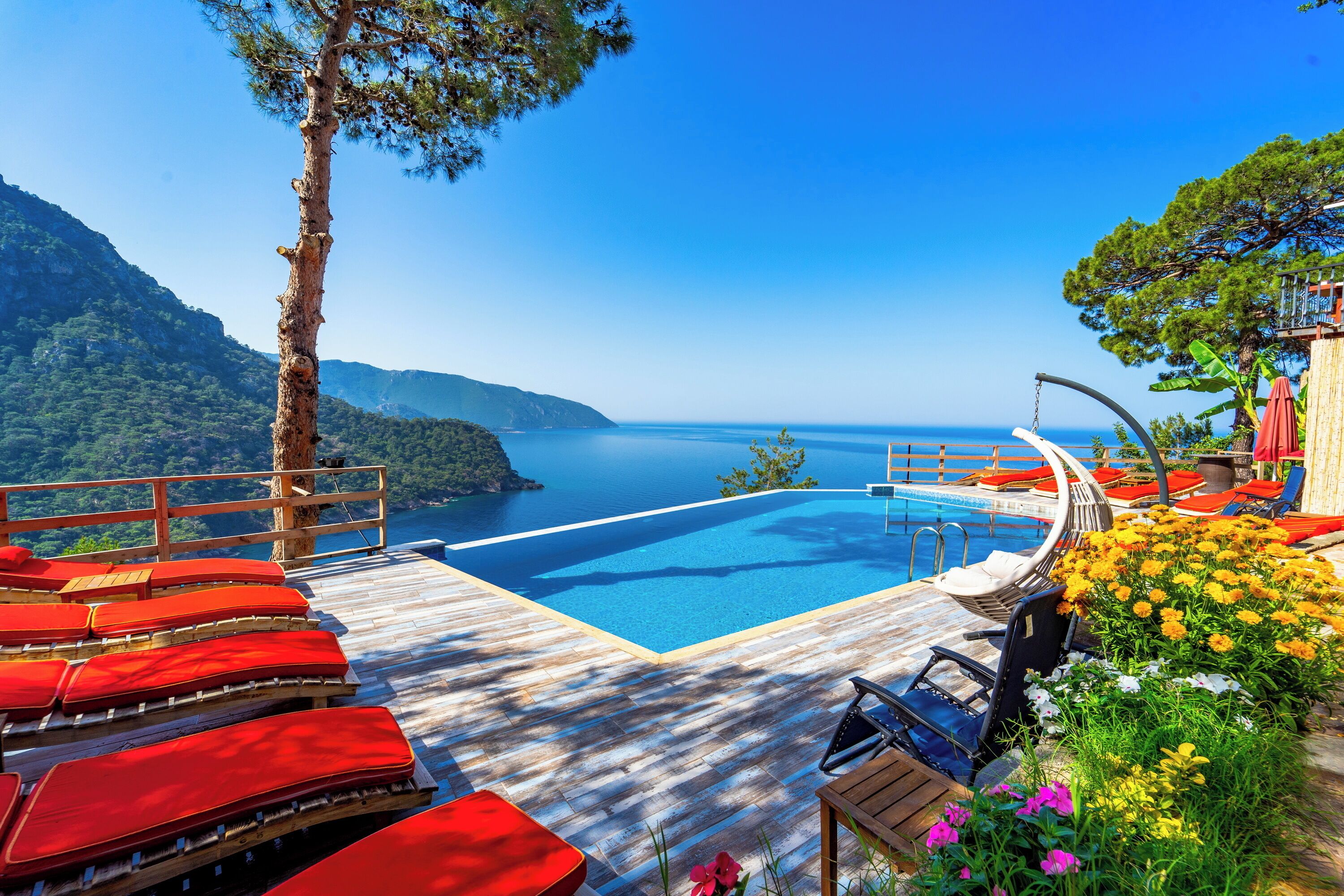 Seasonal outdoor pool