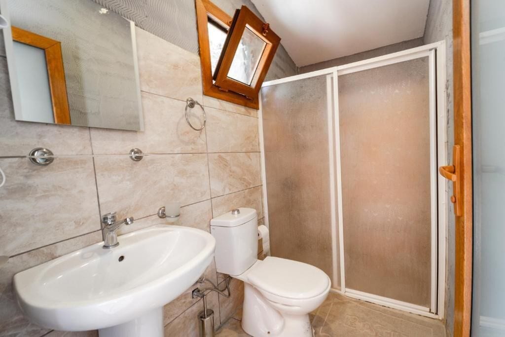 Habitación Confort, balcón, vista al mar | Baño