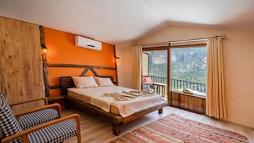 Deluxe Double Room, Balcony, Sea View | WiFi (free)