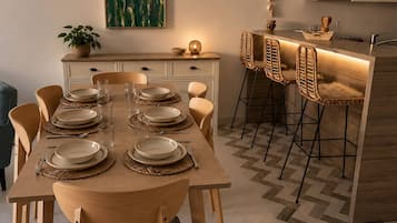 Apartamento, 1 habitación, fumadores, balcón | Comedor
