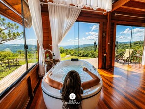 Stuga Basic | Privat bubbelpool