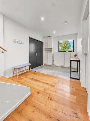Interior - Birkenhead Bliss | Serene 4Bed Home | Quiet, Views (Birkenhead)