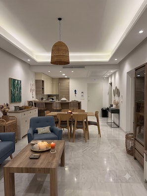 Comfort Apartment, Sea View | Dining - sandra 2 (Mrezga)