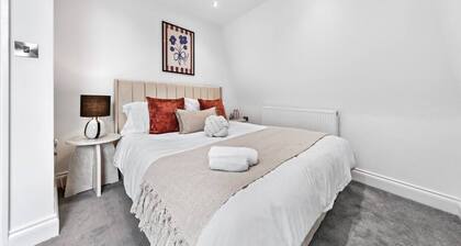 Stunning 4BR | 30% OFF | Tower Hill
