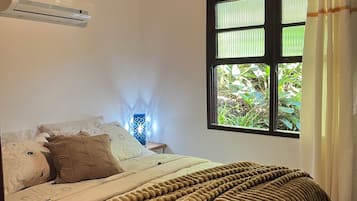 WiFi (free), bed sheets