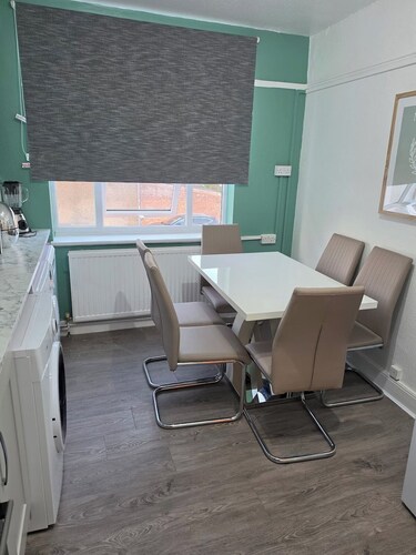 Modern Flat, Northampton. Families and groups.
