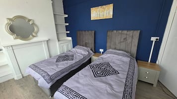 3 bedrooms, iron/ironing board, bed sheets