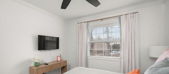 3-bedroom condo conveniently located near Campus and the Square!