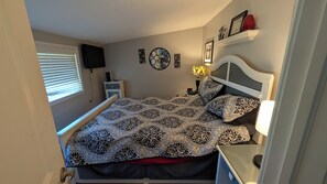2 quartos, ferros/tábuas de passar roupa, Wi-Fi, roupa de cama