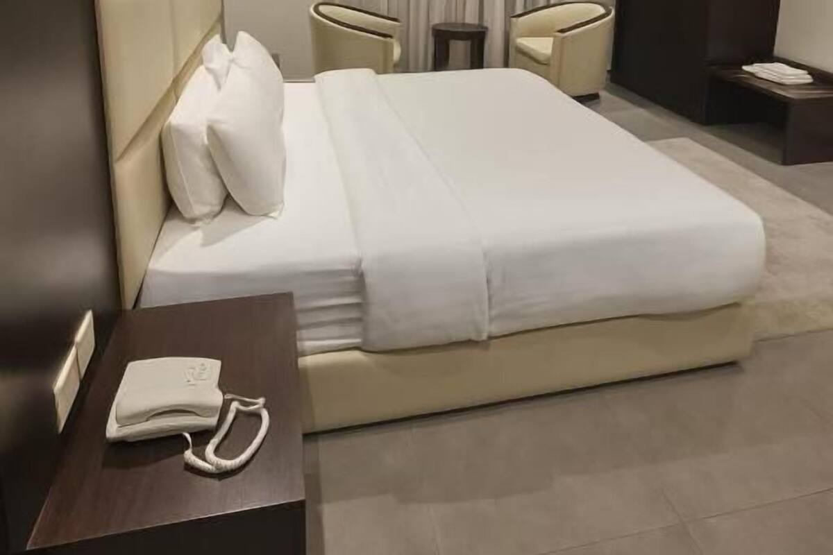 In-room safe, iron/ironing board, WiFi (free)