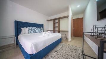 11 bedrooms, in-room safe, desk, iron/ironing board