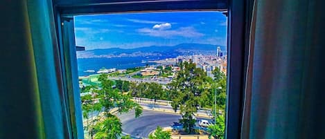 Room, 1 Bedroom, Accessible, Smoking | Interior