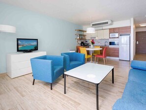 Living area - Experience the perfect blend of comfort, convenience (Lowlands)